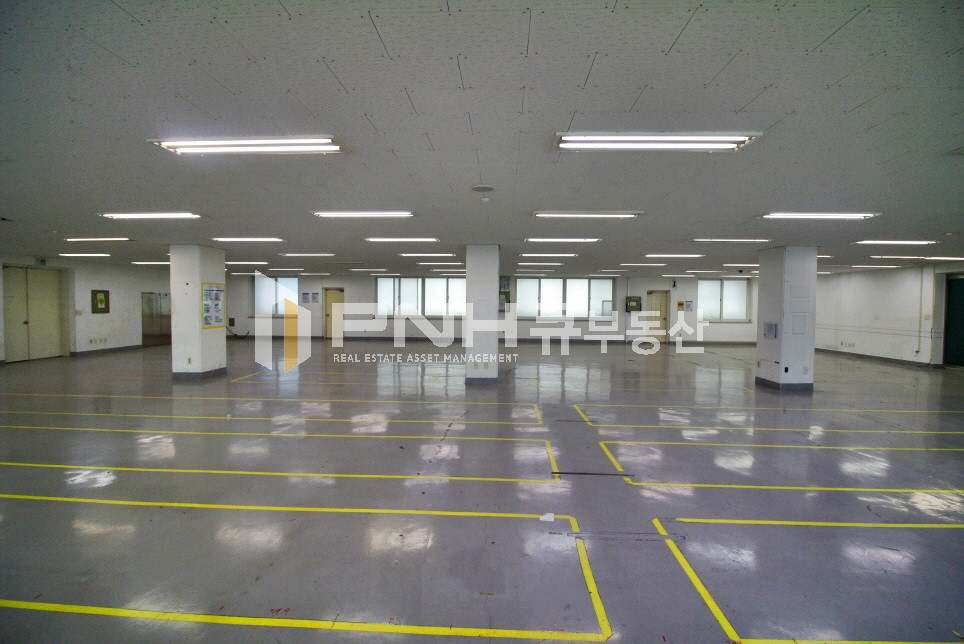 경기 안양만안구 안양동 명학역 초역세권 전용 약 135평 한개층 전체 화물승강기 갖춘 공장, 창고 임대 월세 매물번호 10678 사진 3