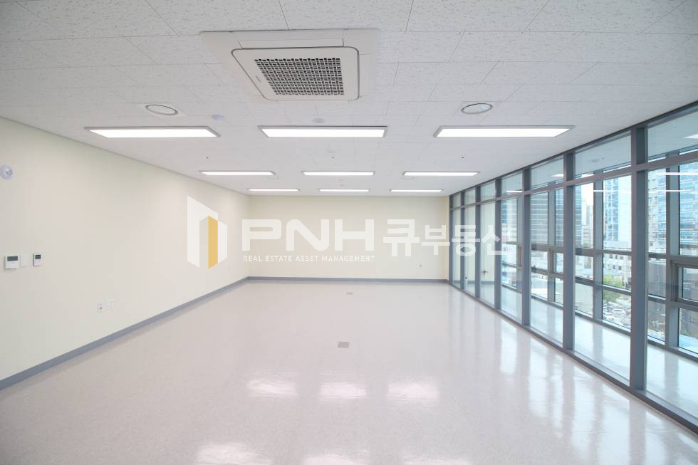 경기 안양동안구 관양동 평촌역 인덕원역 인근 전용 19.5평 신축지식산업센터 코너호실 임대 월세 매물번호 10682 사진 5