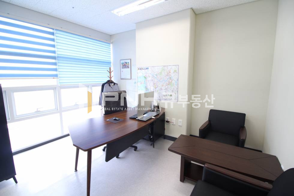 경기 안양동안구 관양동 평촌하이필드 신축 전용 약26평 확장형 룸2개 탕비실 인테리어 월세 매물번호 10686 사진 8