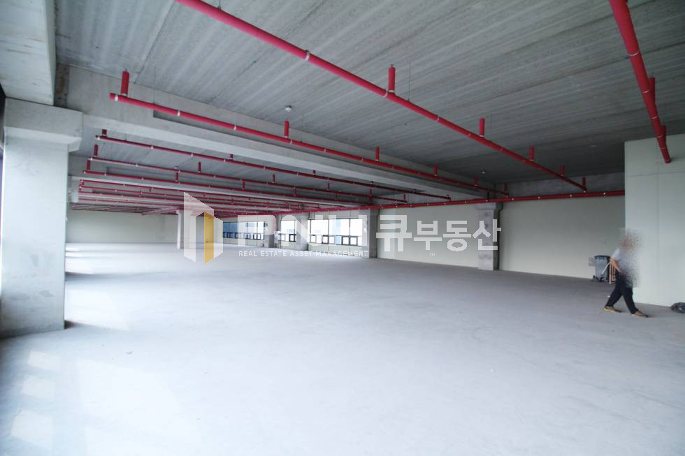 경기 의왕시 오전동 의왕공장임대 전용 216평 대형평수 창고 또는 공장임대 화물승강기 유 월세 매물번호 10689 사진 3