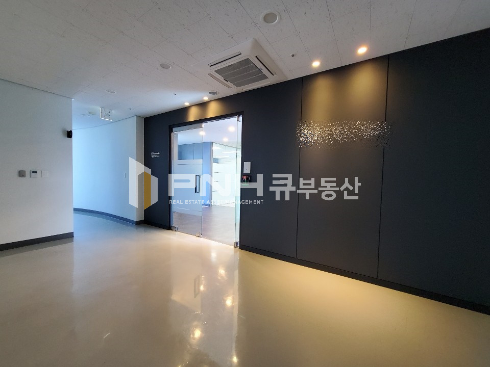 경기 안양만안구 석수동 광명역 역세권 전용168평 신사옥 내 깔끔한 구조의 사무실 추천임대 월세 매물번호 10691 사진 3