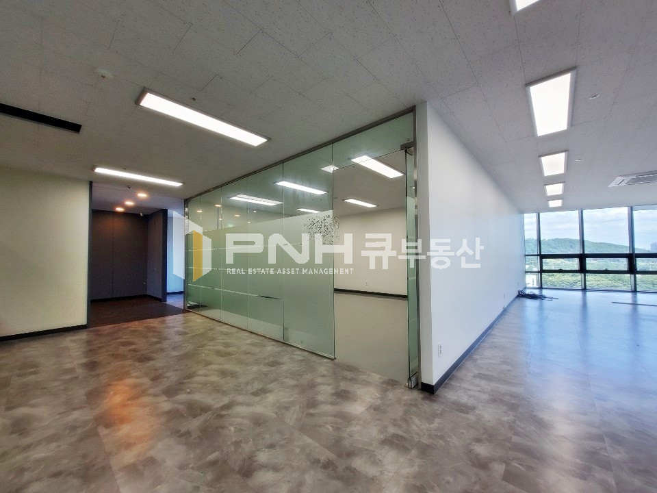 경기 안양만안구 석수동 광명역 역세권 전용168평 신사옥 내 깔끔한 구조의 사무실 추천임대 월세 매물번호 10691 사진 5