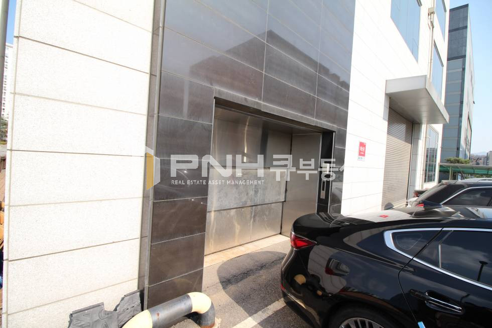 경기 안양동안구 관양동 동편마을 산업단지 신사옥 내 전용204평 대형평형 사무실 임대 월세 매물번호 10695 사진 12