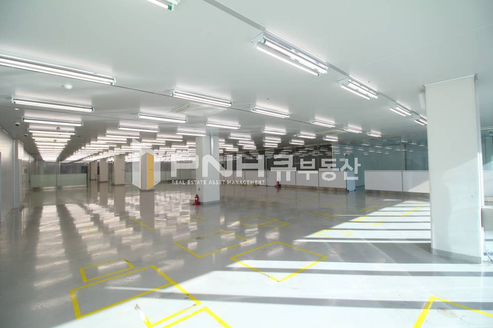 경기 안양동안구 관양동 평촌스마트스퀘어 대형공장 전용810평 클린룸 시설 3개층 임대 월세 매물번호 10707 사진 2