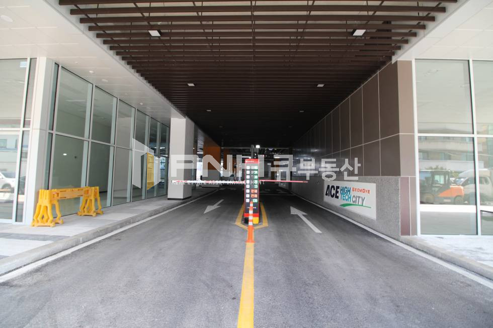 경기 안양동안구 호계동 범계에이스하이테크 전용32평 인테리어룸2 풀인테리어 사무실임대 월세 매물번호 10727 사진 14