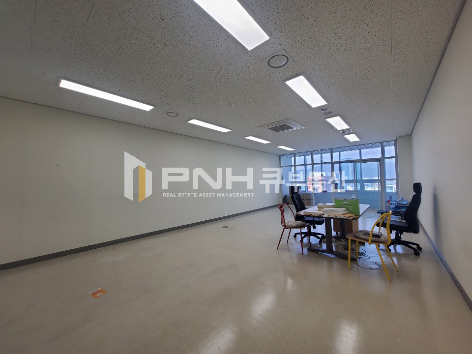 경기 안양동안구 평촌동 평촌역 전용15평 소형사무실 임대 스타트업 또는 소규모인원 업체 추천 임대 월세 매물번호 10737 사진 5