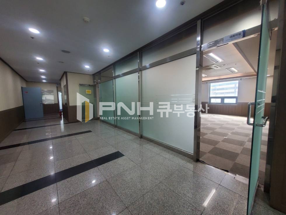 경기 군포시 산본동 금정역 초역세권 전용426평 10개이상 인테리어룸 또는 원상복구 가능 화물승강기4톤 월세 매물번호 10744 사진 3