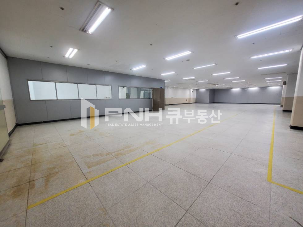 경기 군포시 산본동 금정역 초역세권 전용426평 10개이상 인테리어룸 또는 원상복구 가능 화물승강기4톤 월세 매물번호 10744 사진 10
