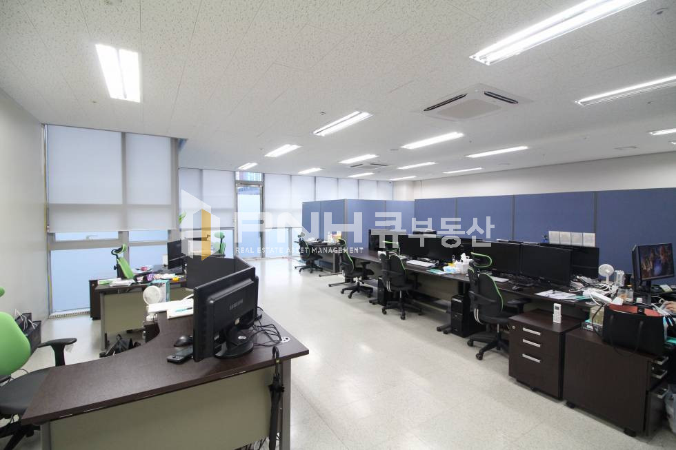 경기 안양동안구 관양동 평촌역 초역세권 전용41평 테라스 갖춘 역세권 신축급 사무실 임대 월세 매물번호 10746 사진 4