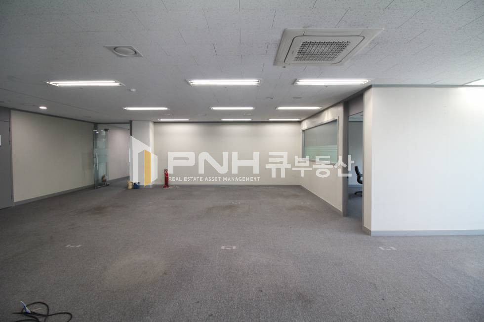 경기 안양동안구 관양동 평촌역 도보3분 고급형 건물내 전용63평 사무실 임대 월세 매물번호 10747 사진 3