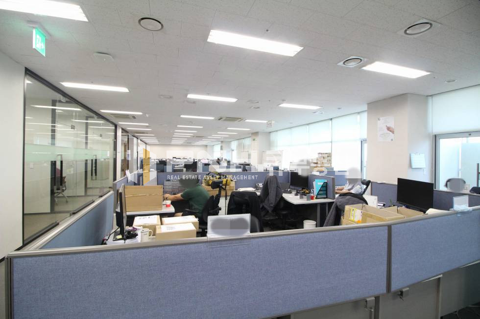 경기 안양동안구 관양동 인덕원 오비즈타워 전용60평 인테리어 룸5 풀인테리어 최상급 사무실임대 월세 매물번호 10749 사진 2