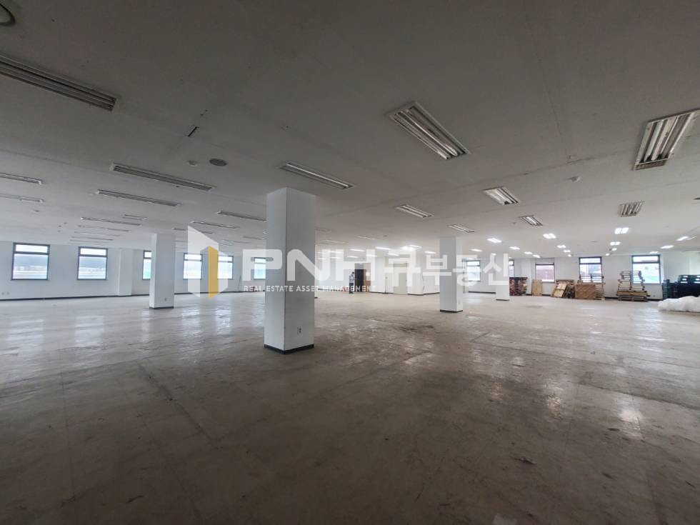 경기 군포시 금정동 금정역 인근 전용200평 1층 전체 사용 공장,창고,사무실 추천 공간 임대 월세 매물번호 10754 사진 3