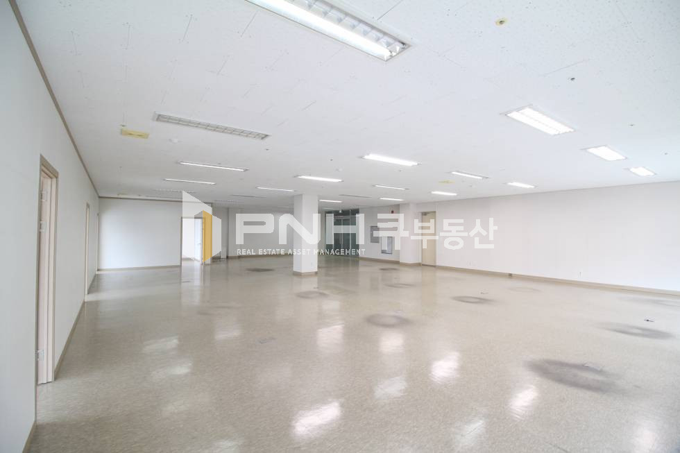 경기 안양동안구 관양동 동편마을 신축 급 사옥 내 전용80평 고급형 룸4 갖춘 추천 사무실 임대 월세 매물번호 10759 사진 4