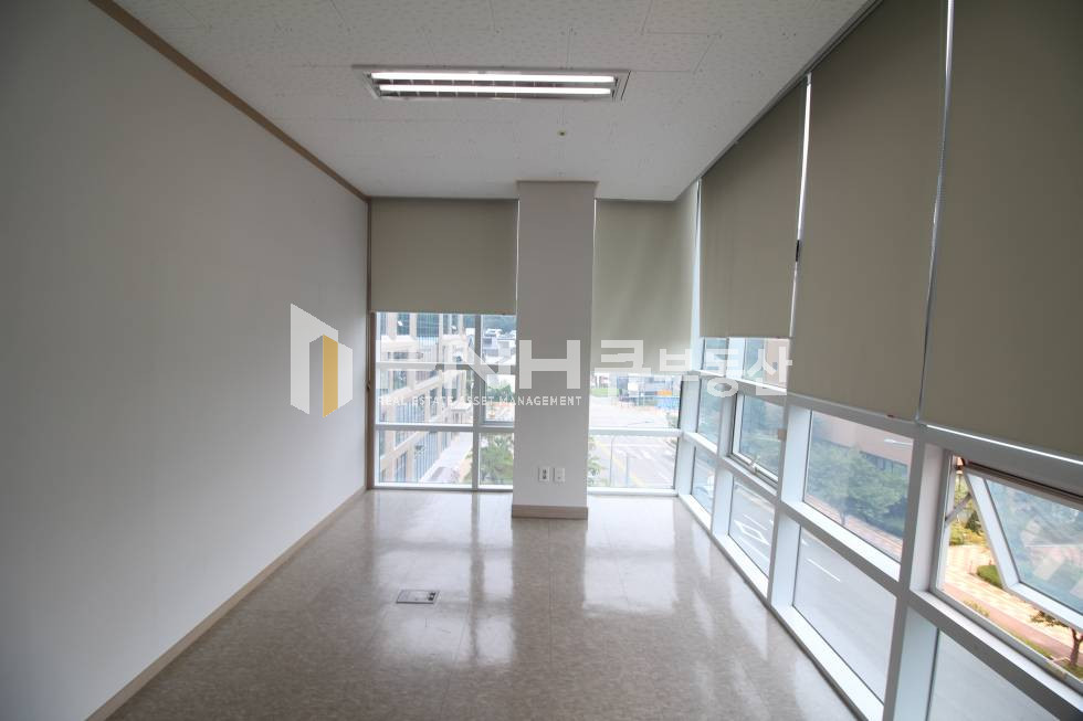 경기 안양동안구 관양동 동편마을 신축 급 사옥 내 전용80평 고급형 룸4 갖춘 추천 사무실 임대 월세 매물번호 10759 사진 5