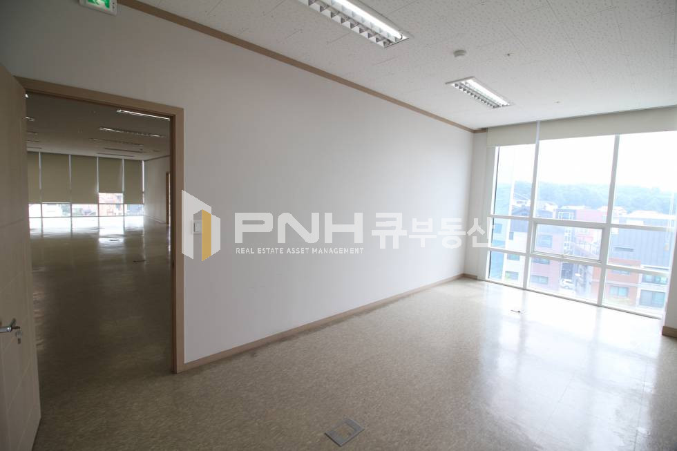 경기 안양동안구 관양동 동편마을 신축 급 사옥 내 전용80평 고급형 룸4 갖춘 추천 사무실 임대 월세 매물번호 10759 사진 9