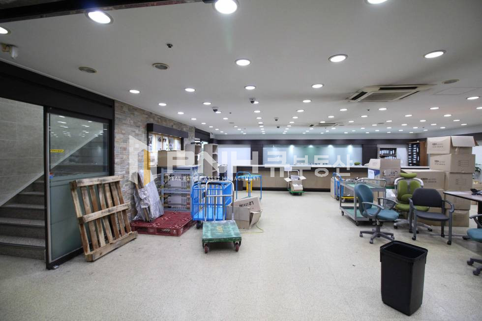 경기 안양동안구 관양동 관양동 지식산업센터 1층 복층형 전용 약 220평 물류 편리한 사무실 임대 월세 매물번호 10763 사진 4