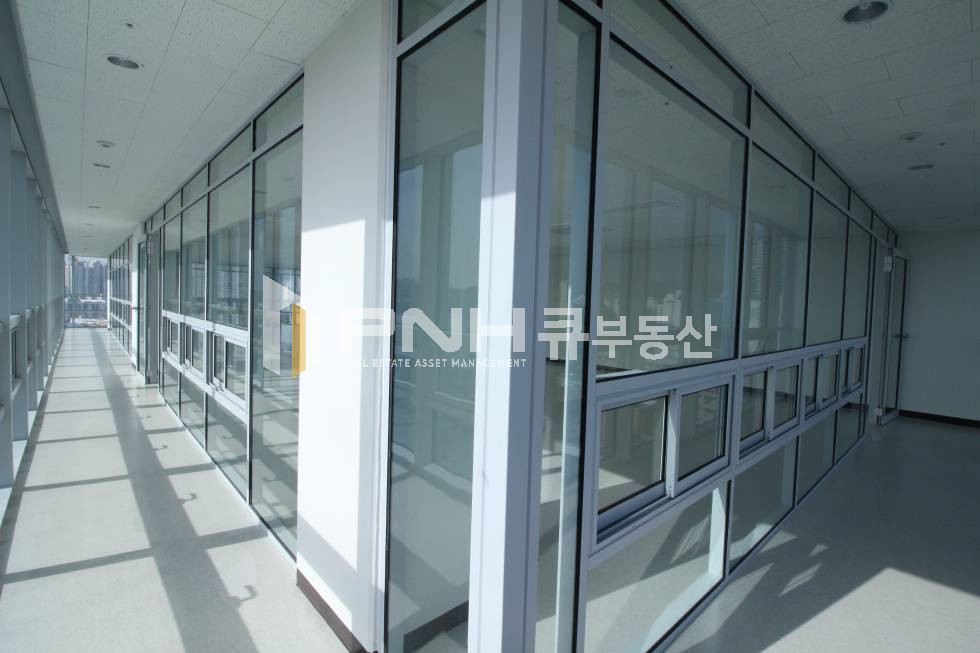 경기 안양동안구 호계동 범계신축사무실 전용 80평 발코니확장시 약 90평촌 사용가능한 코너 임대 월세 매물번호 10719 사진 3