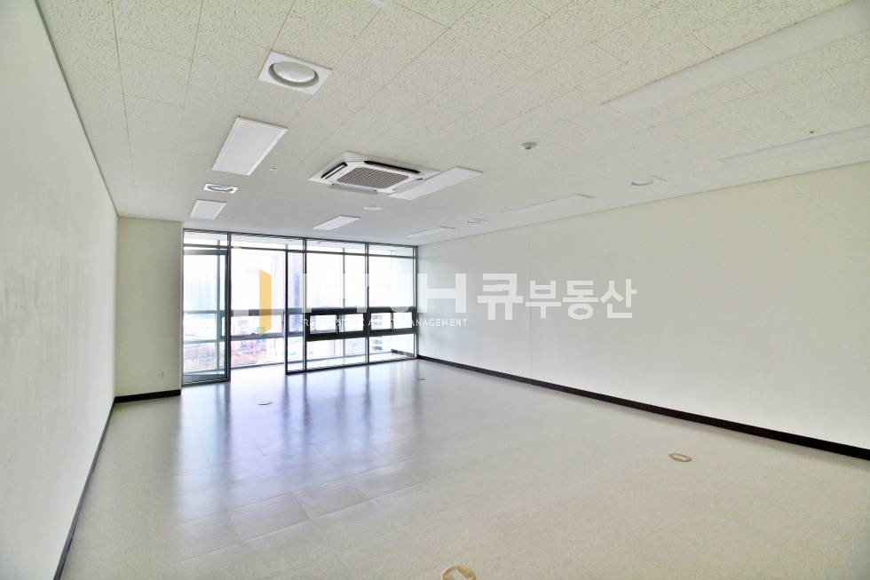 경기 안양동안구 호계동 범계신축사무실 전용 80평 발코니확장시 약 90평촌 사용가능한 코너 임대 월세 매물번호 10719 사진 7