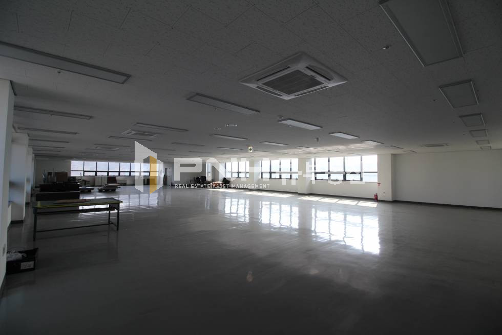 경기 안양만안구 석수동 광명역 전용320평 석수스마트타운 사옥 내 대형사무실 임대 월세 매물번호 10716 사진 2
