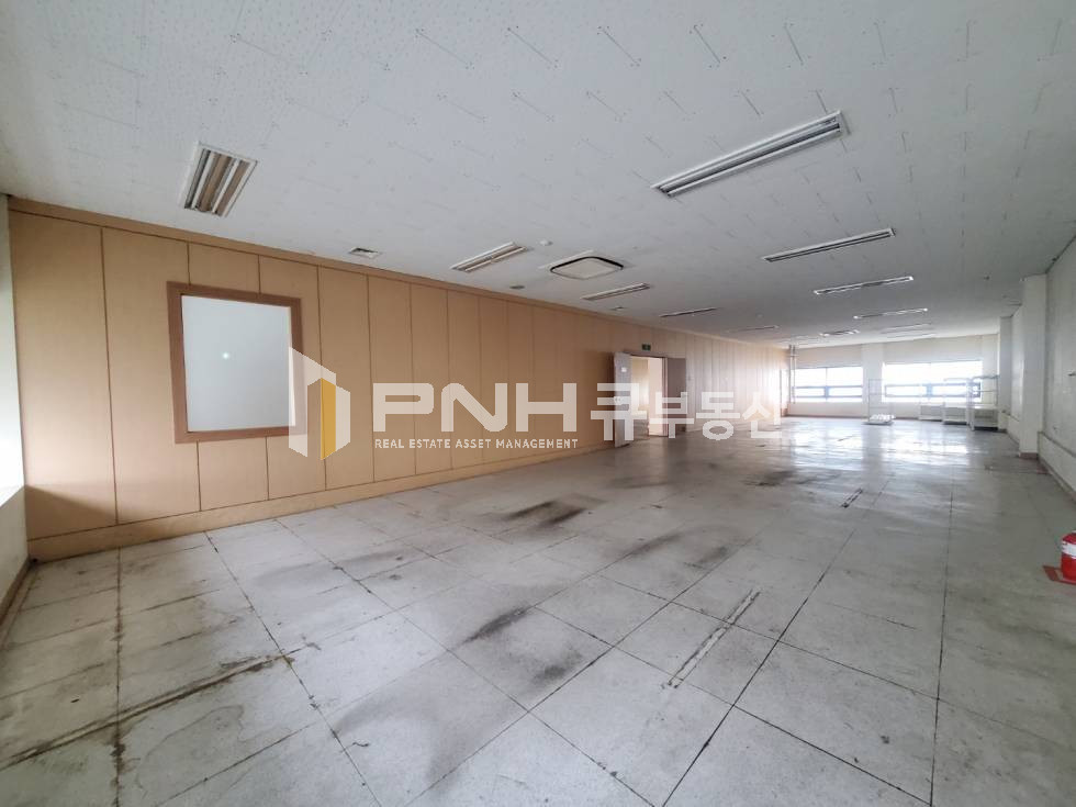 경기 군포시 금정동 금정역 역세권 전용200평 한층전체 공장,사무실 공간임대 월세 매물번호 10772 사진 2