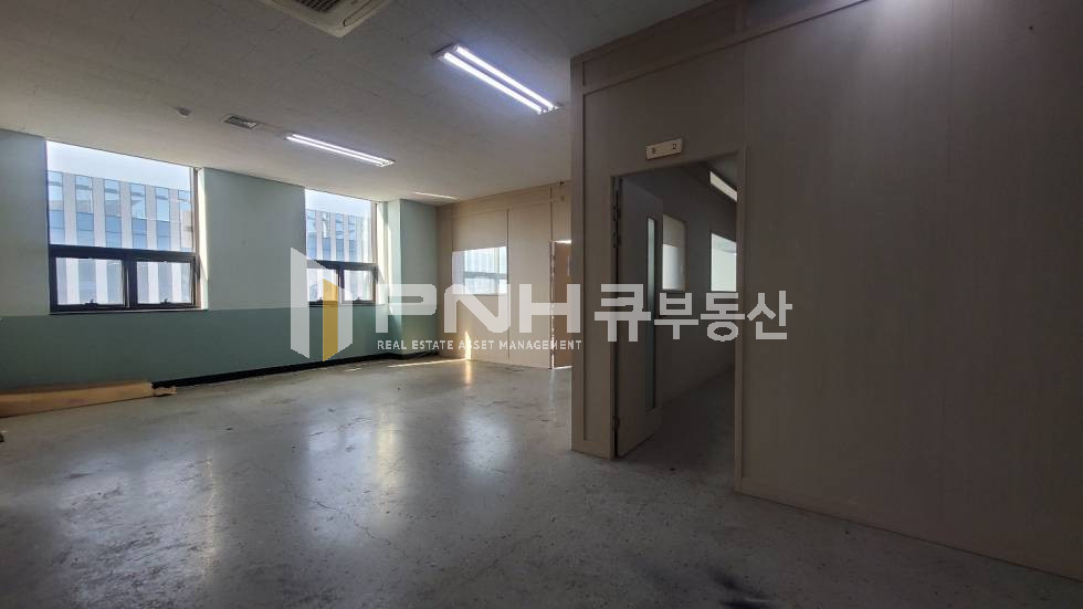 경기 군포시 당정동 군포역 역세권 코너 사옥내 전용55평 화물승강기 사용 가능 공장,사무실임대 월세 매물번호 10773 사진 8