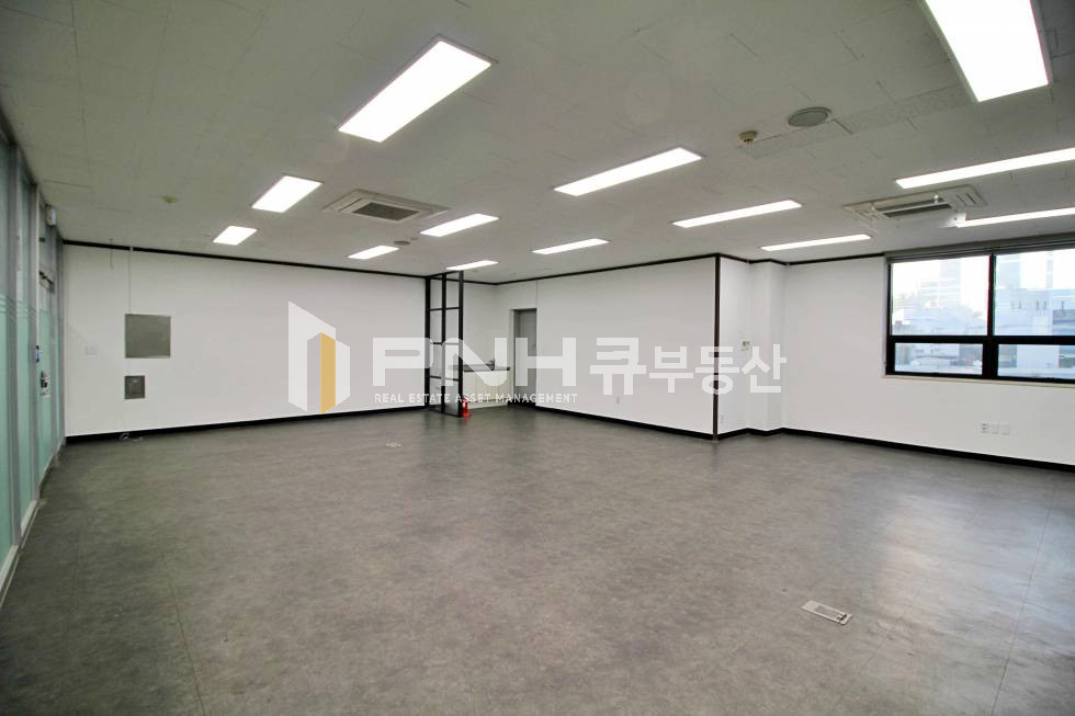 경기 안양동안구 관양동 평촌대로 전용36평 내부 깔끔하고 구조좋은 사무실 추천 월세 매물번호 10775 사진 9