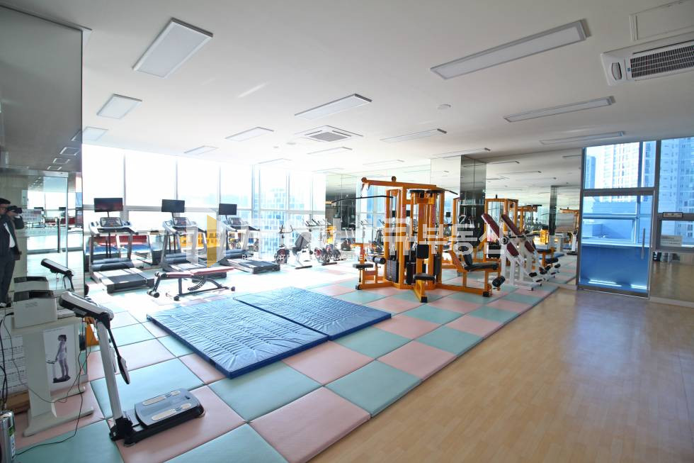 경기 안양동안구 관양동 평촌스마트스퀘어 대형사옥 내 사무실 전용110평 임대 월세 매물번호 10781 사진 12