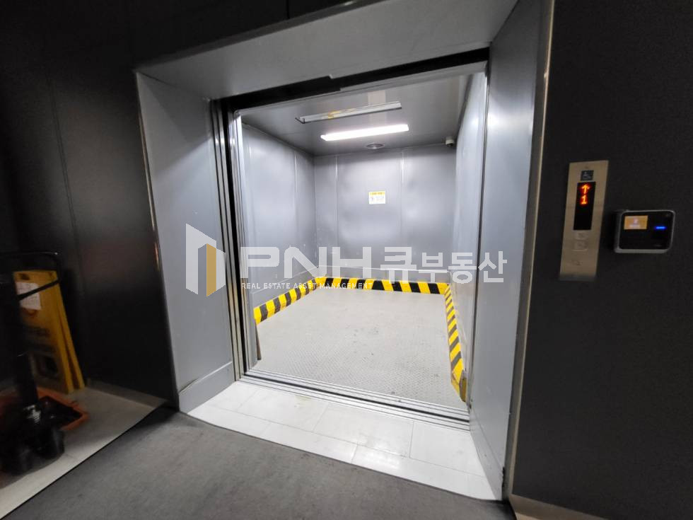 경기 안양동안구 관양동 평촌스마트스퀘어 전용178평 한개층전체 냉난방기유 화물승강기유 월세 매물번호 10784 사진 11