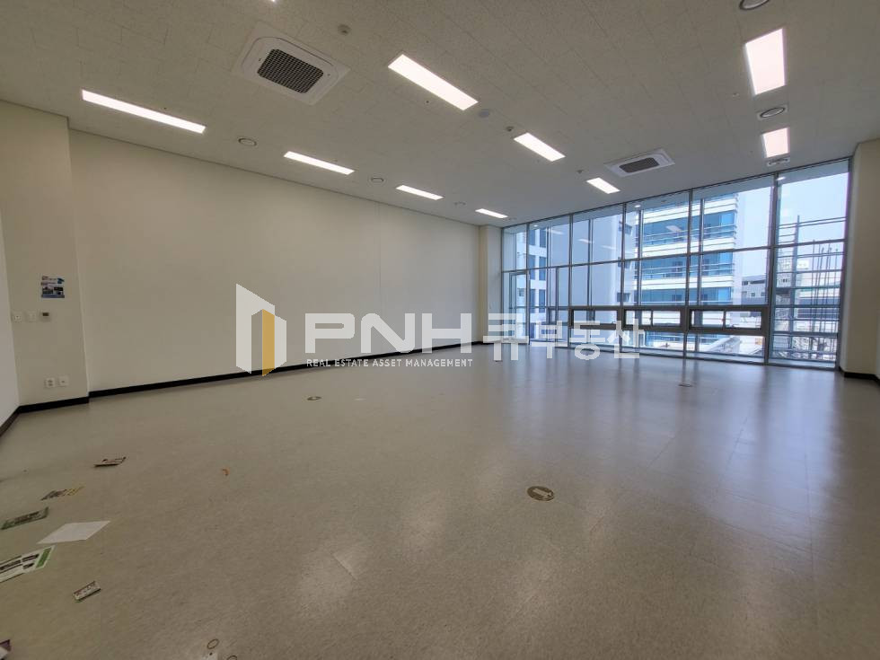 경기 안양동안구 호계동 범계역 역세권 전용28평 드라이브인 호실 사무실,창고 등 공간 임대 월세 매물번호 10786 사진 3