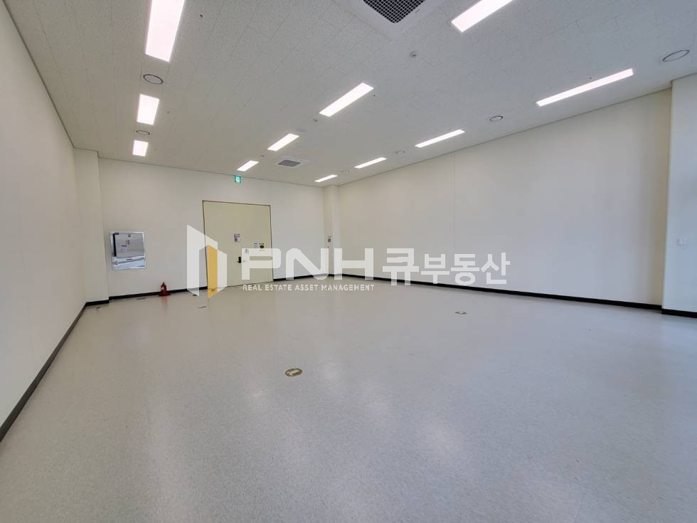 경기 안양동안구 호계동 범계역 역세권 전용28평 드라이브인 호실 사무실,창고 등 공간 임대 월세 매물번호 10786 사진 6