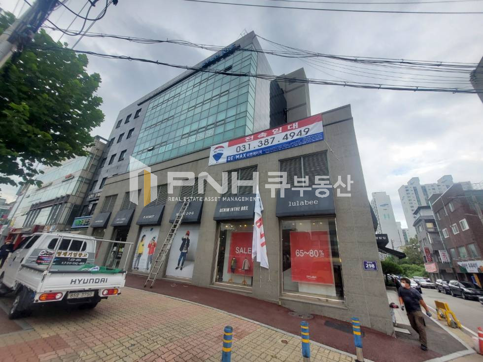 경기 안양동안구 관양동 평촌대형상가 대로변 1,2층 전체 전용188평 대형 고급형 매장 공간 추천 전속임대 월세 매물번호 10792 사진 1