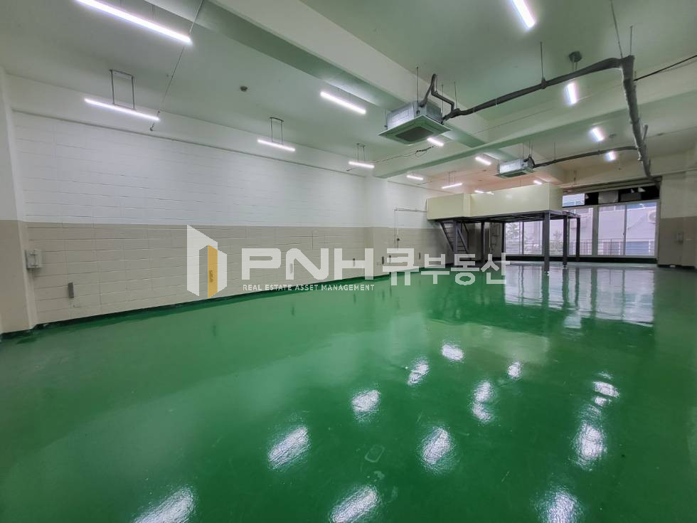 경기 안양동안구 관양동 인덕원역 아파트형공장 내 전용39평 가성비 좋은 공장임대 월세 매물번호 10797 사진 2