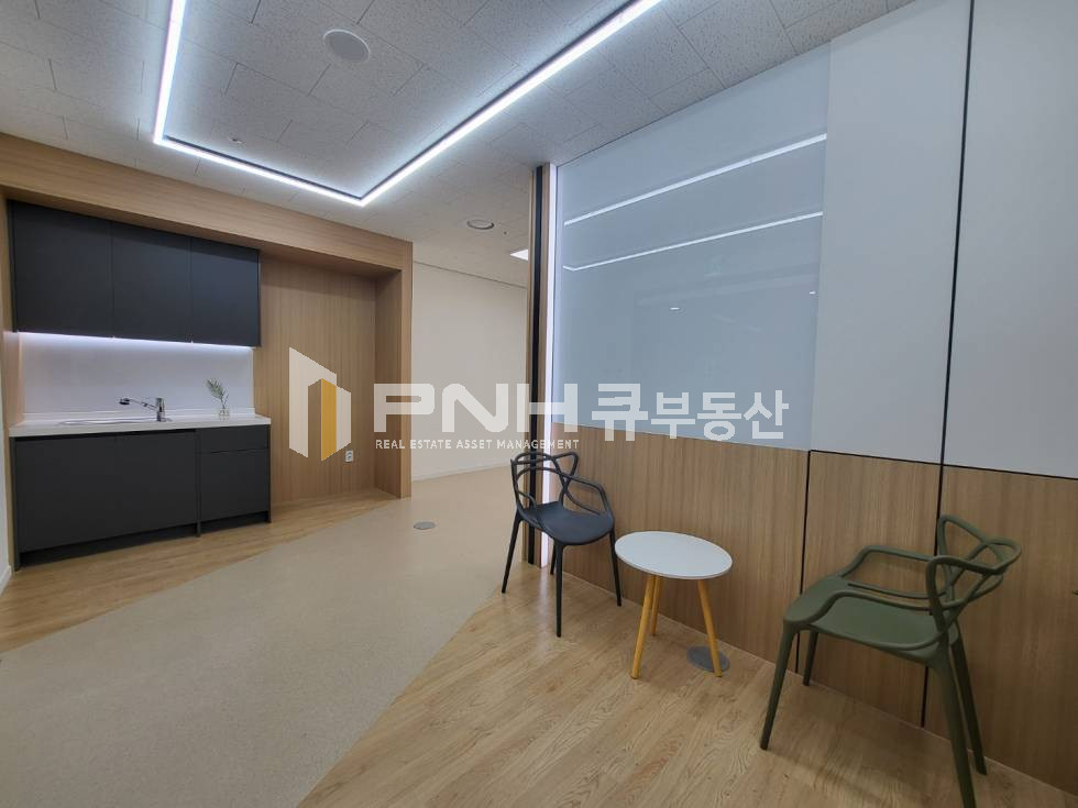 경기 안양만안구 안양동 안양 지식산업센터 전용25평 풀인테리어 신축 첫입주 고급형 사무실 임대 월세 매물번호 10798 사진 1