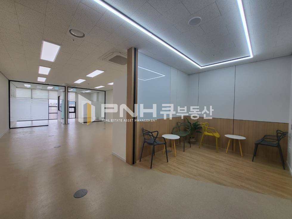 경기 안양만안구 안양동 안양 지식산업센터 전용25평 풀인테리어 신축 첫입주 고급형 사무실 임대 월세 매물번호 10798 사진 2