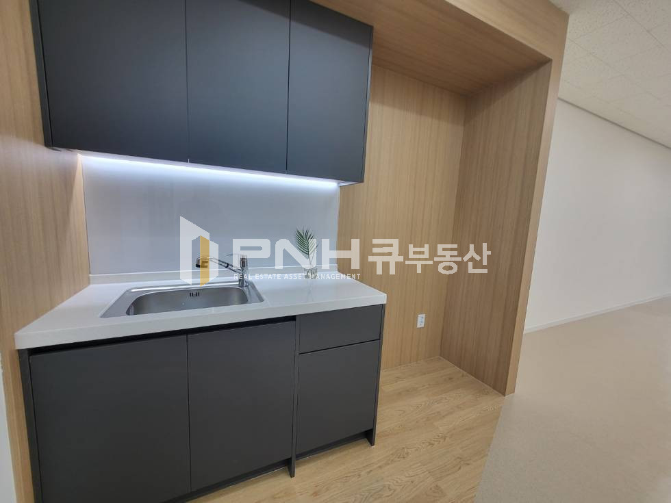 경기 안양만안구 안양동 안양 지식산업센터 전용25평 풀인테리어 신축 첫입주 고급형 사무실 임대 월세 매물번호 10798 사진 3