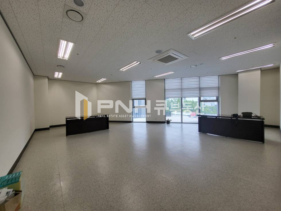 경기 안양동안구 관양동 평촌역 초역세권 전용18평 깔끔한 구조의 중소형 사무실 임대 월세 매물번호 10802 사진 1