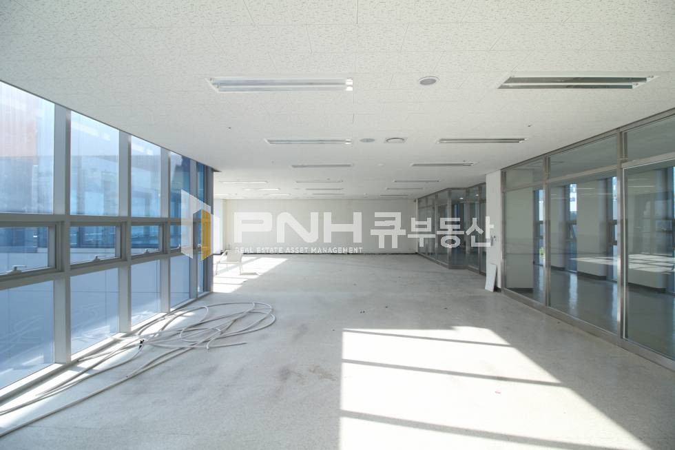 경기 안양동안구 관양동 평촌역 초역세권 전용49평 전망 좋고 노출 좋은 사무실 또는 상가 추천 월세 매물번호 10481 사진 5