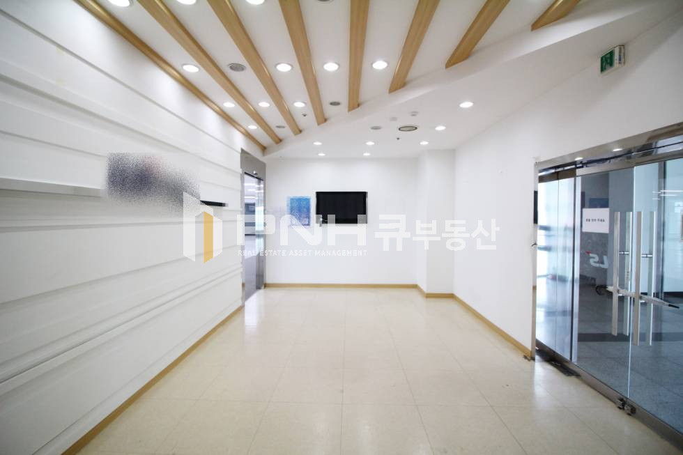 경기 군포시 산본동 금정역 초역세권 전용426평 10개이상 인테리어룸 또는 원상복구 가능 화물승강기4톤 월세 매물번호 10815 사진 3