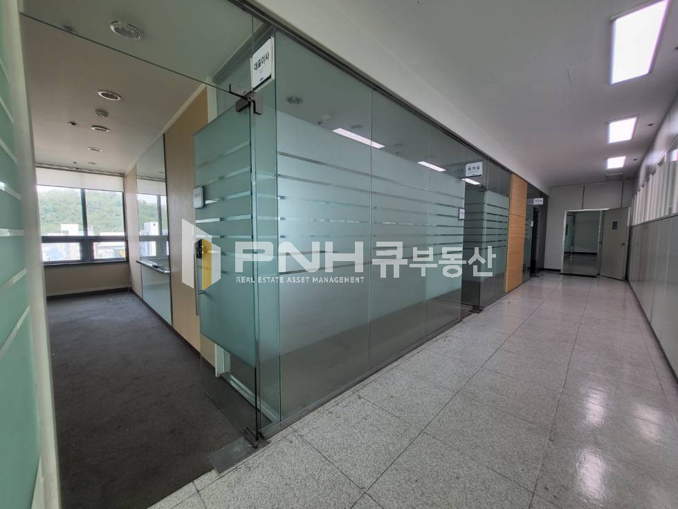 경기 군포시 산본동 금정역 초역세권 전용426평 10개이상 인테리어룸 또는 원상복구 가능 화물승강기4톤 월세 매물번호 10815 사진 4