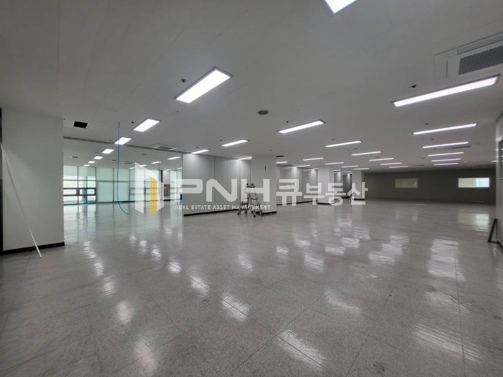 경기 군포시 산본동 금정역 초역세권 전용426평 10개이상 인테리어룸 또는 원상복구 가능 화물승강기4톤 월세 매물번호 10815 사진 8
