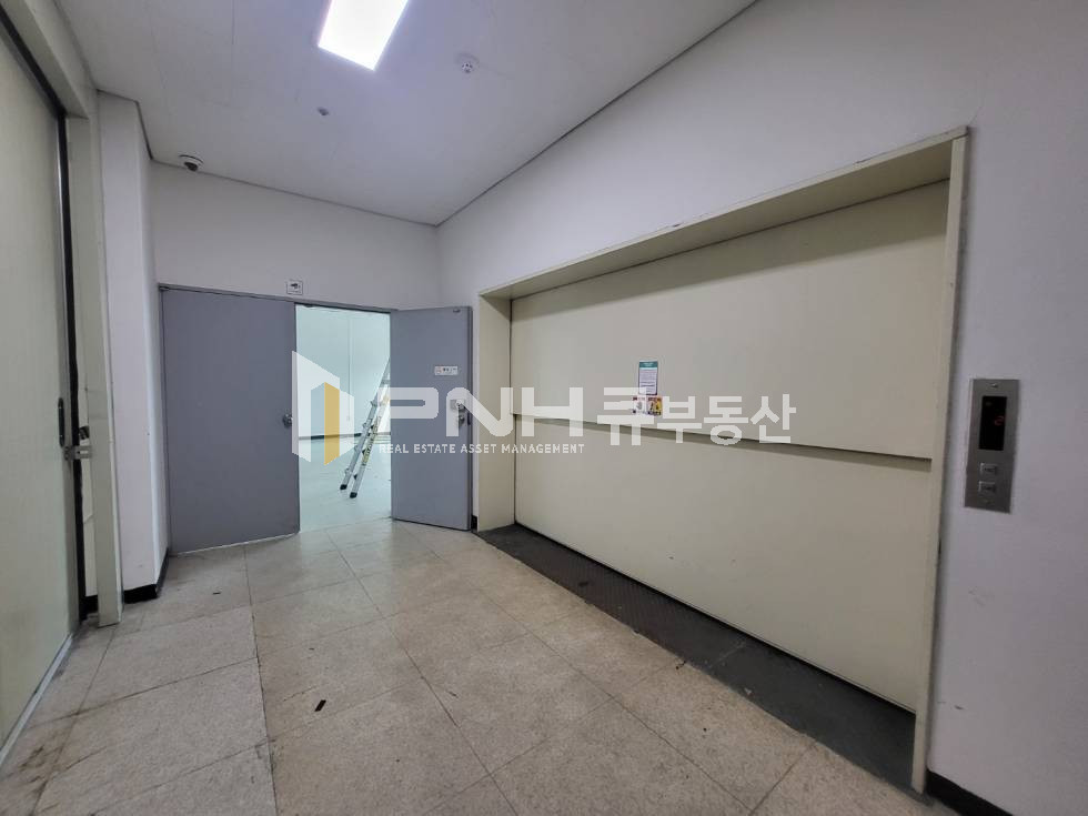 경기 군포시 산본동 금정역 초역세권 전용426평 10개이상 인테리어룸 또는 원상복구 가능 화물승강기4톤 월세 매물번호 10815 사진 15