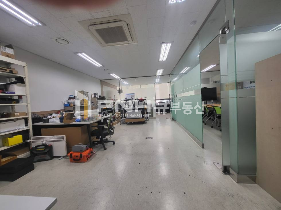경기 안양동안구 관양동 평촌스마트스퀘어 전용25평 룸2 산업단지 내 유일 중소형 사무실임대 월세 매물번호 10819 사진 2