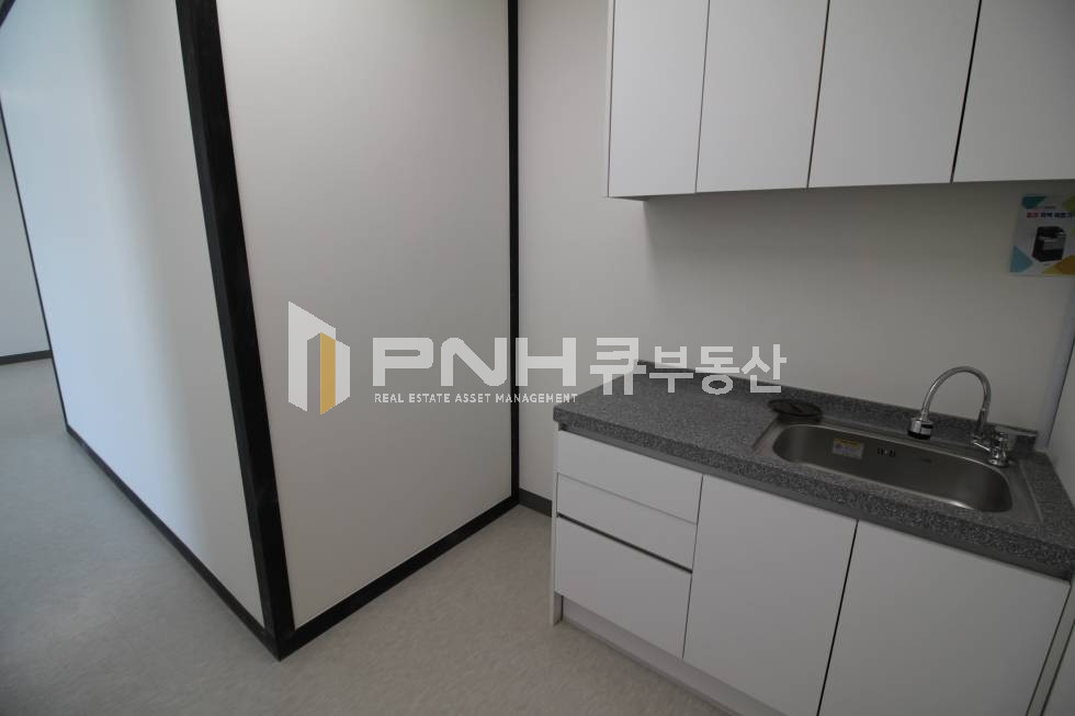 경기 안양만안구 안양동 명학역 인근 신축 전용25평 인테리어 룸2 즉시 입주 가능한 인테리어 사무실 임대 월세 매물번호 10822 사진 6