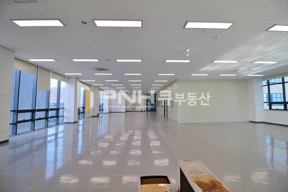 경기 안양만안구 석수동 광명역 석수스타트타운 층고 3.5 m 천장고5m 전용 660평 공장,연구소,사무실임대 월세 매물번호 10827 사진 12