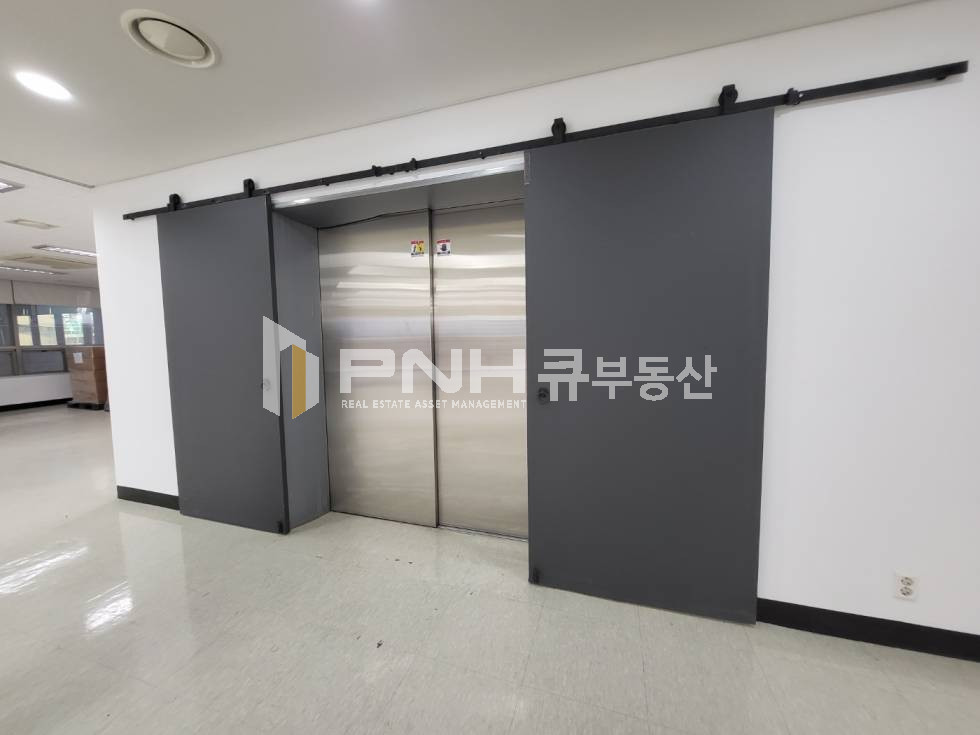 경기 안양동안구 관양동 평촌스마트스퀘어 전용178평 한개층전체 냉난방기유 화물승강기유 월세 매물번호 10831 사진 6