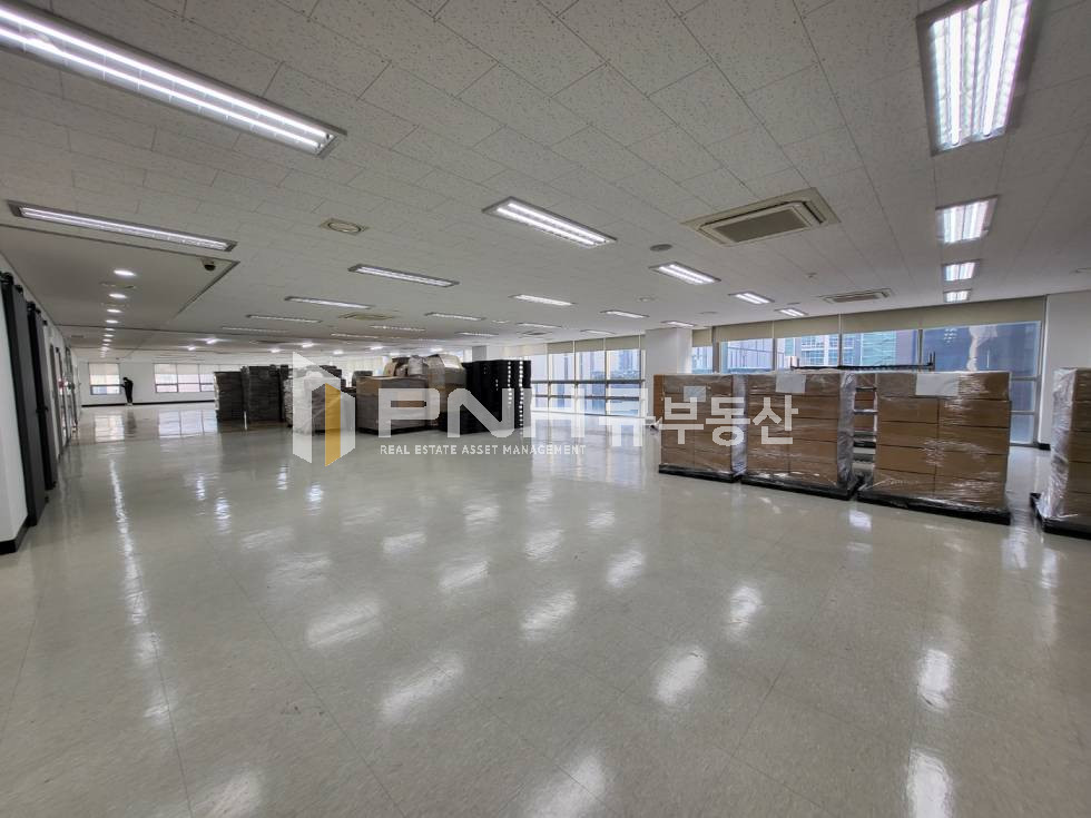 경기 안양동안구 관양동 평촌스마트스퀘어 전용178평 한개층전체 냉난방기유 화물승강기유 월세 매물번호 10831 사진 9