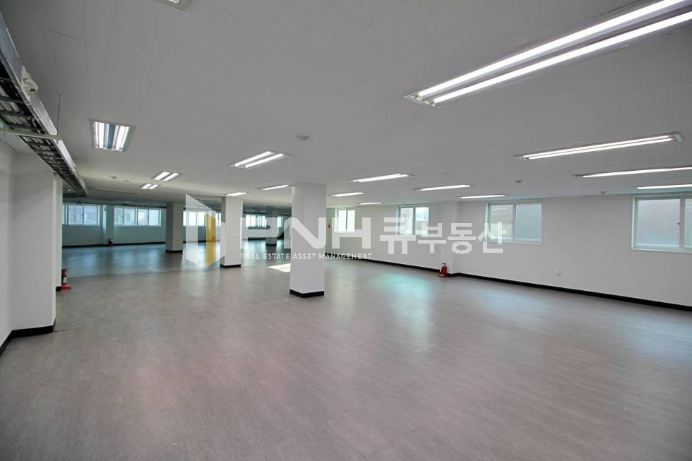 경기 군포시 금정동 금정역 역세권 지하1층~지상3층 4개층 공장 전체 통임대 월세 매물번호 10833 사진 6
