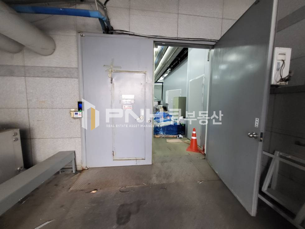 경기 성남분당구 백현동 분당 백현동 수내역 인근 통사옥 전용 1500평 공장,연구소,사무실 임대 월세 매물번호 10842 사진 3