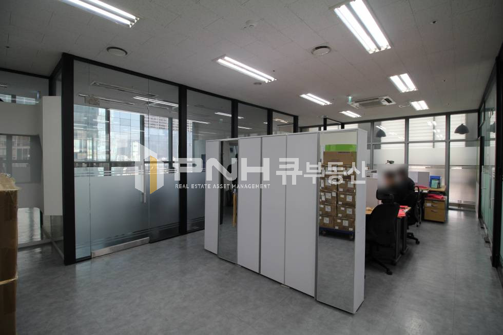 경기 안양동안구 관양동 평촌스마트베이 확장형50평 룸4 넓은홀 갖춘 인테리어 사무실 월세 매물번호 10851 사진 4