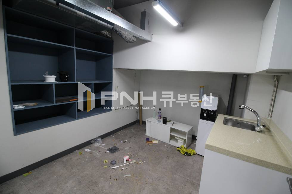 경기 안양동안구 관양동 인덕원역 인근 지식산업센터 복층 형 구조 실 면적 80평 룸3 물류 및 작업 공간 임대 월세 매물번호 10852 사진 5